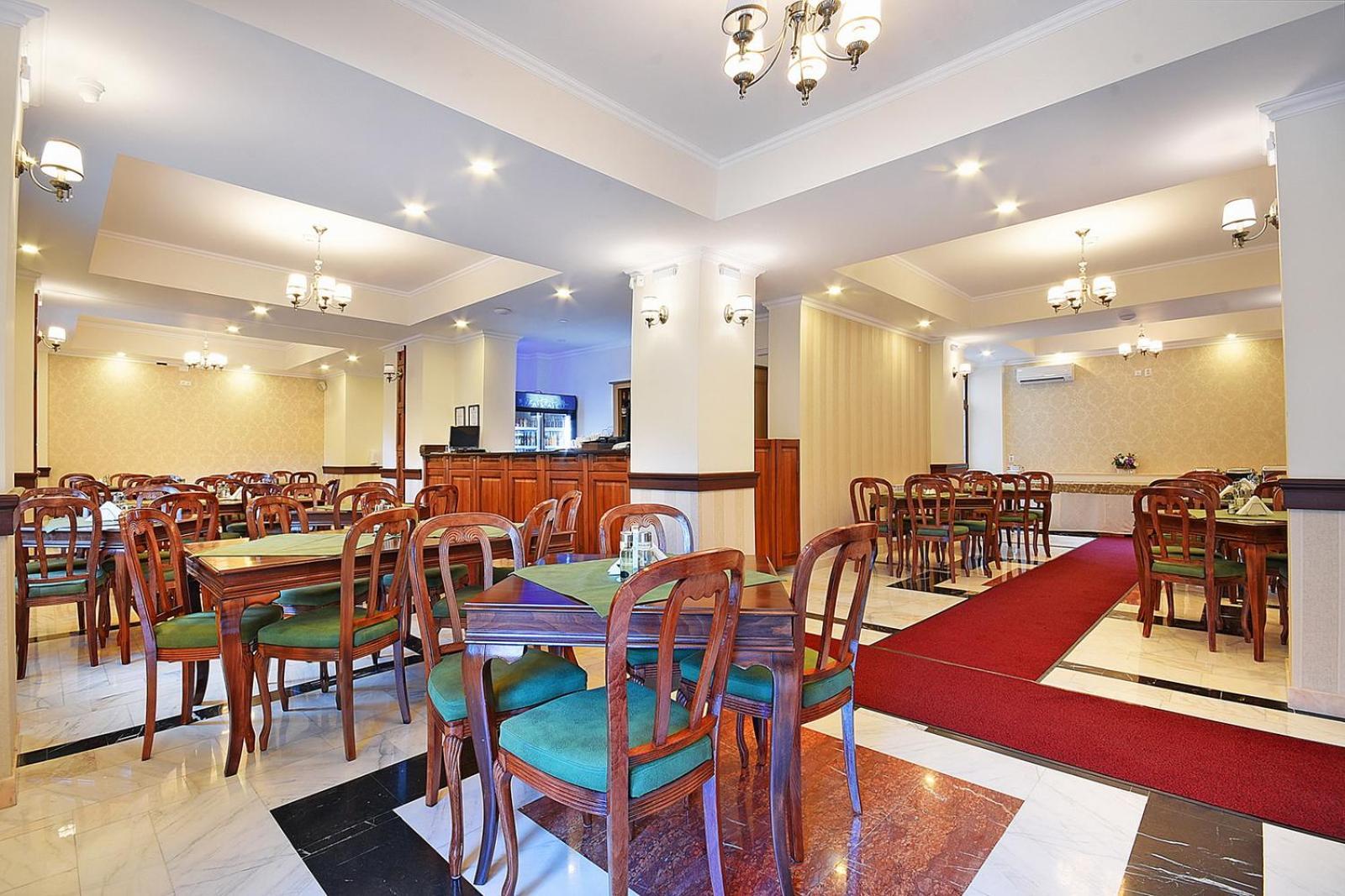 Hotel Moldavia Slănic-Moldova Dış mekan fotoğraf