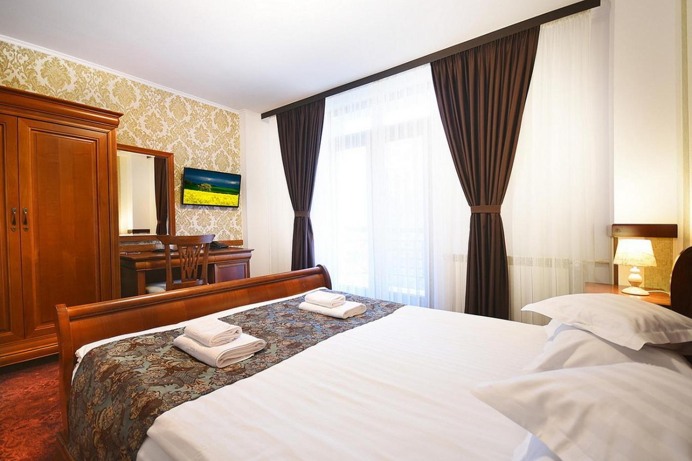 Hotel Moldavia Slănic-Moldova Dış mekan fotoğraf